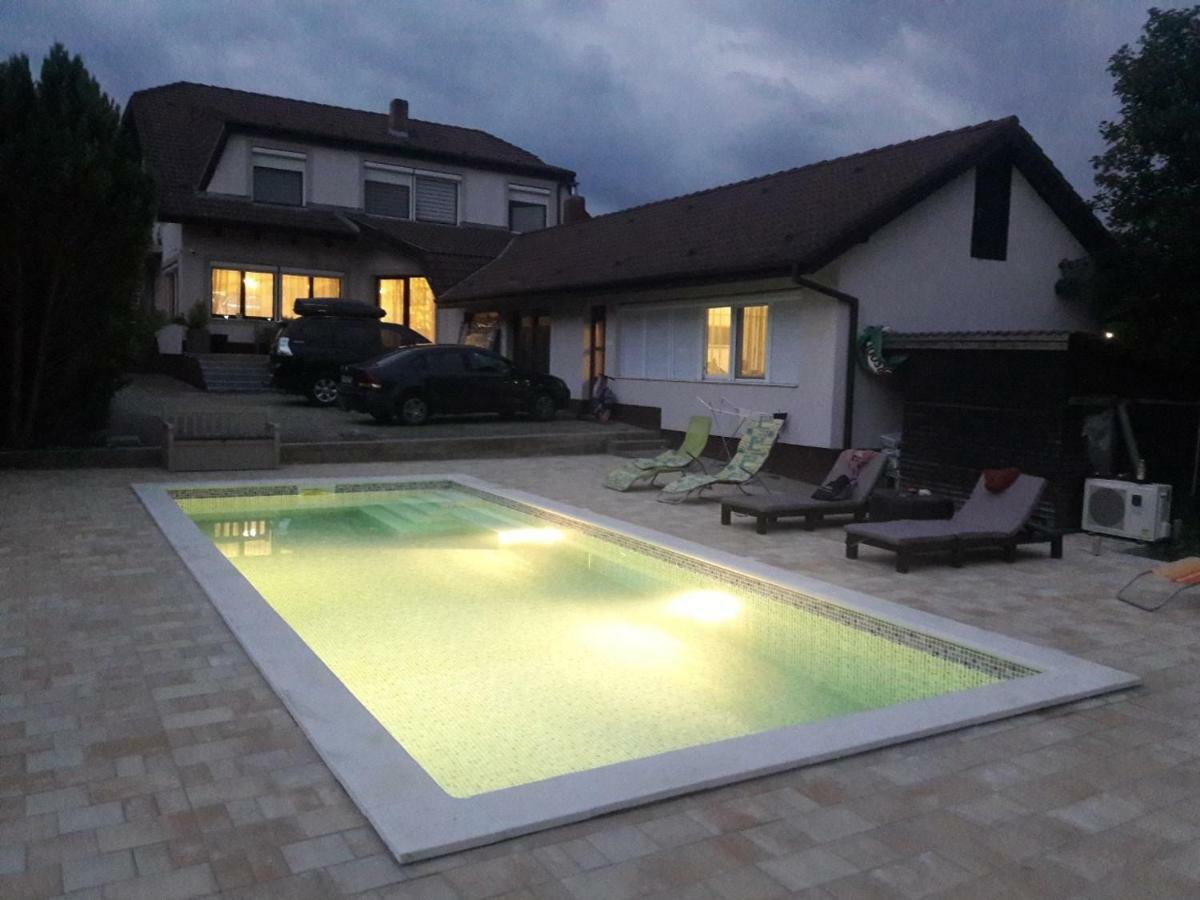 Respect Apartament Heviz Exterior photo